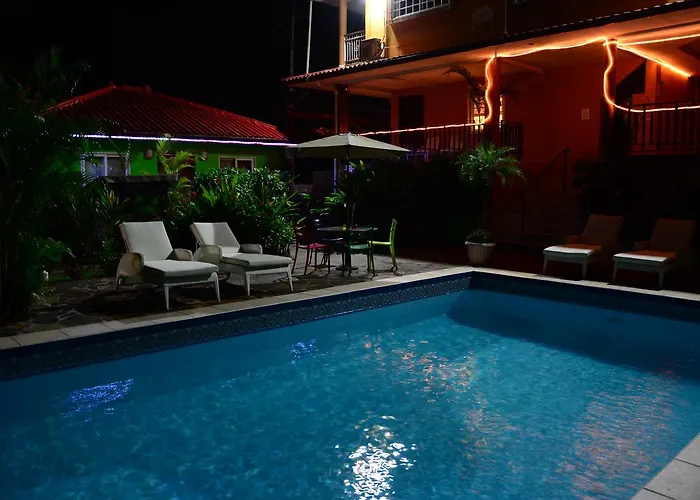 Coconut Lodge